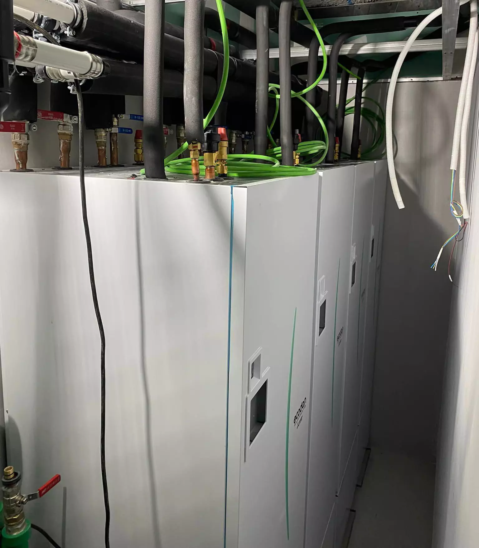 Instalación de Aerotermia en Madrid, para hoteles, oficinas, naves, industriales, locales, comercios...